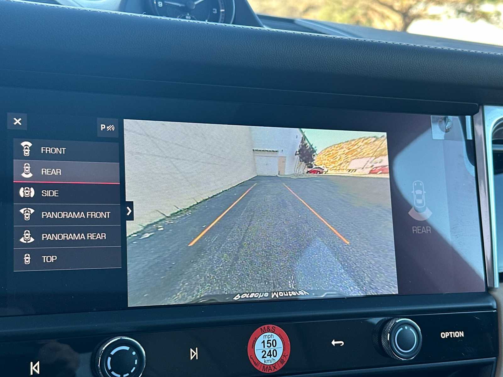 Thumbnail: 2026 Porsche Macan - 22