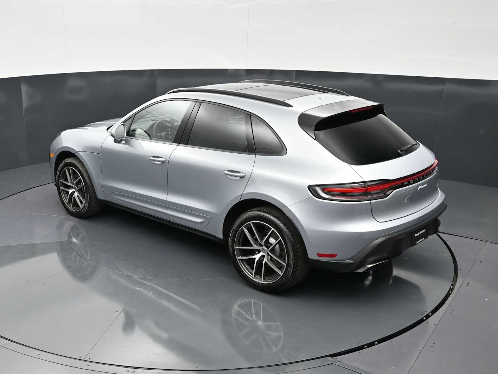 Thumbnail: 2026 Porsche Macan - 36