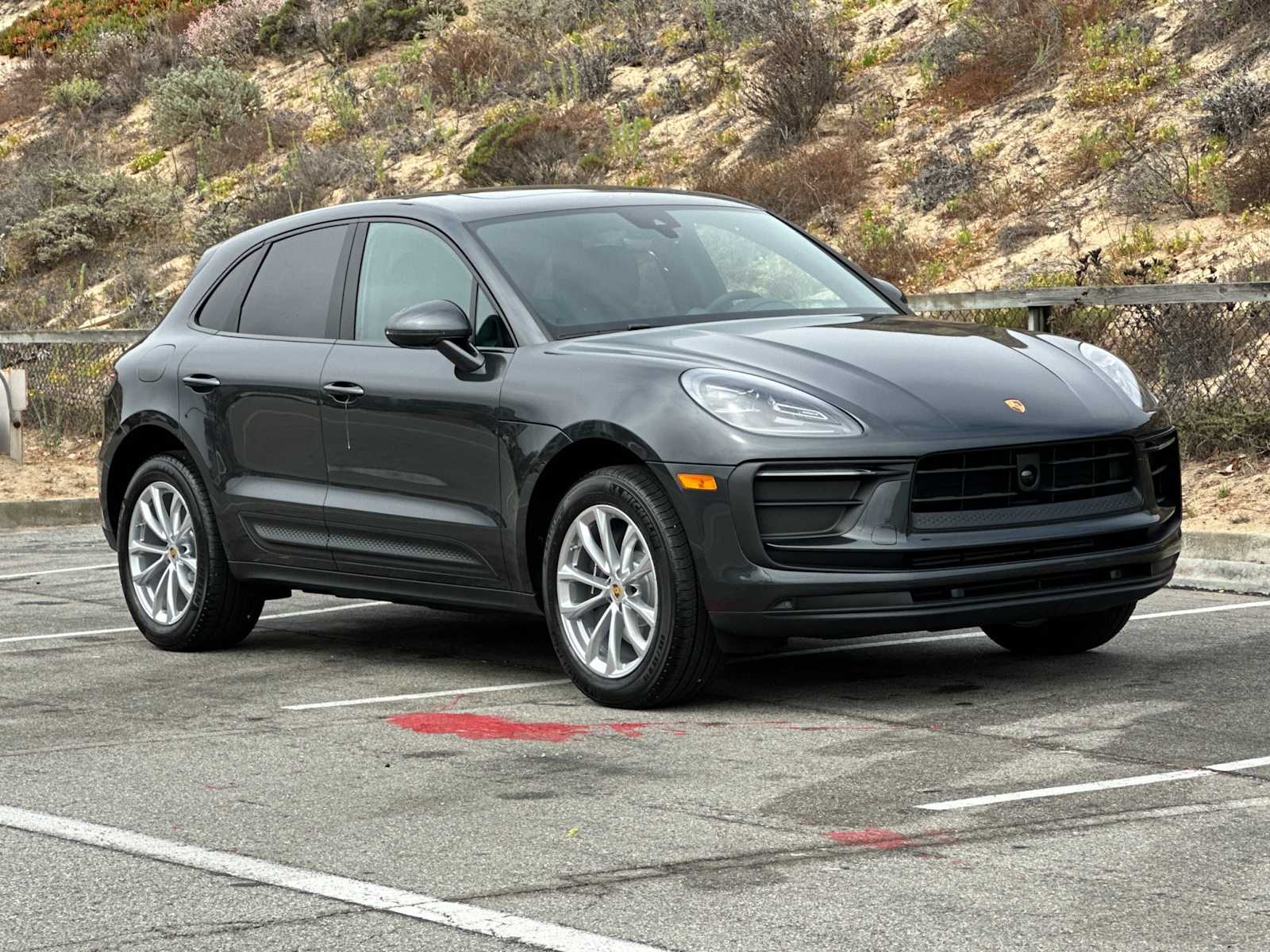 Thumbnail: 2025 Porsche Macan - 10