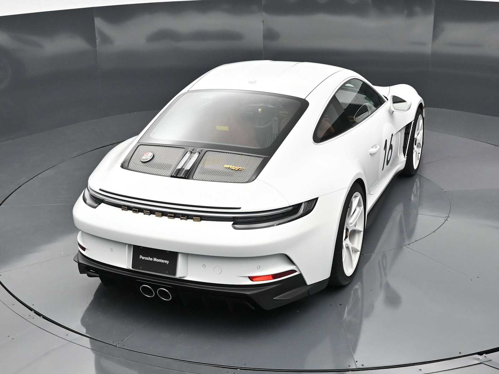 Thumbnail: 2024 Porsche 911 - 41