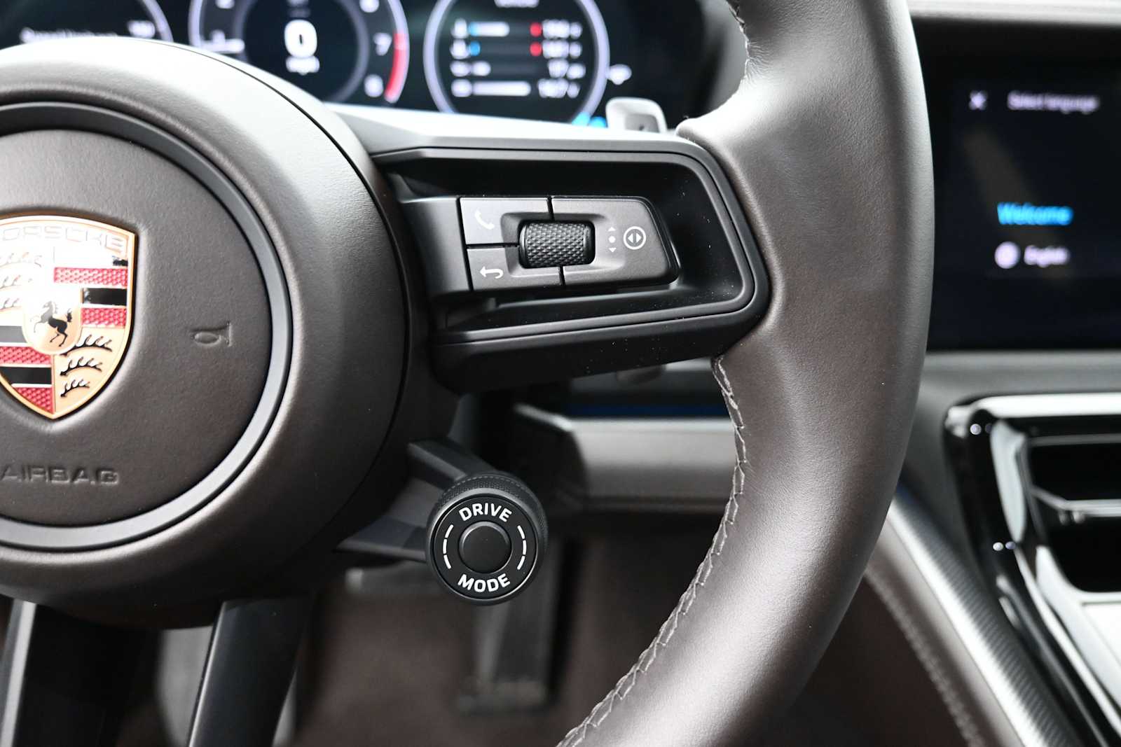 Thumbnail: 2026 Porsche Panamera - 10