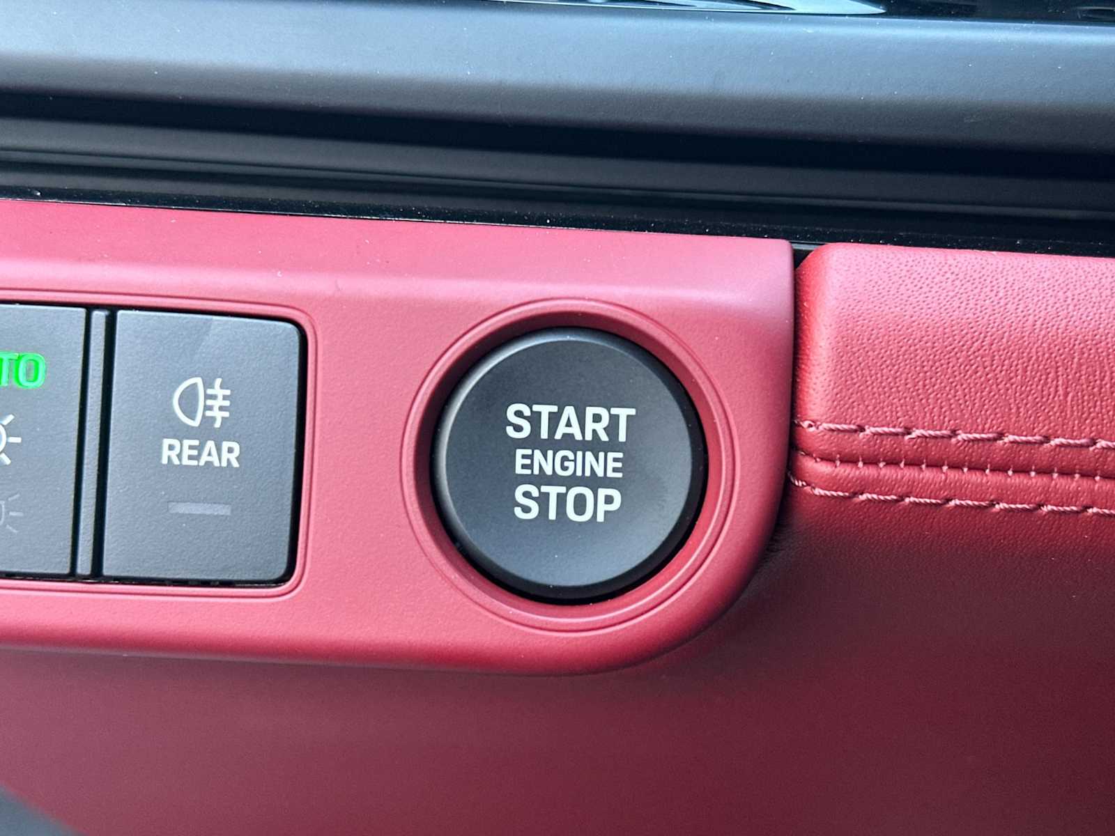 Thumbnail: 2025 Porsche Panamera - 23