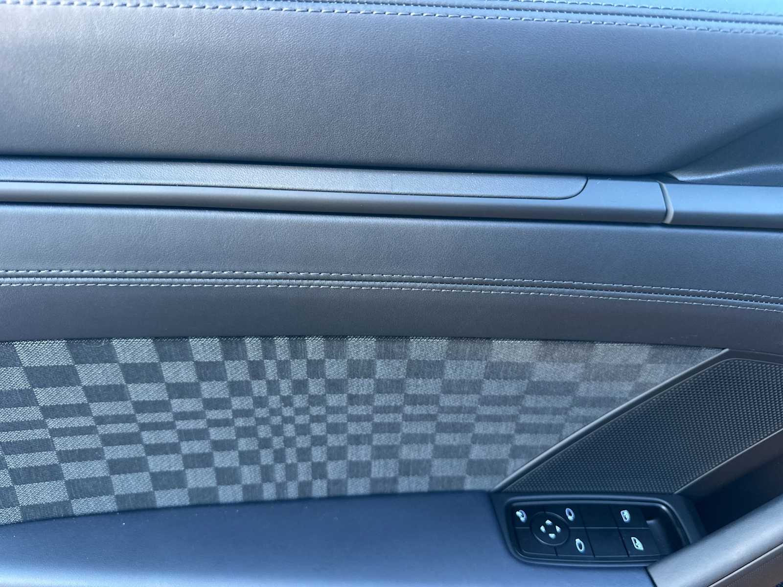 Thumbnail: 2026 Porsche 911 - 12