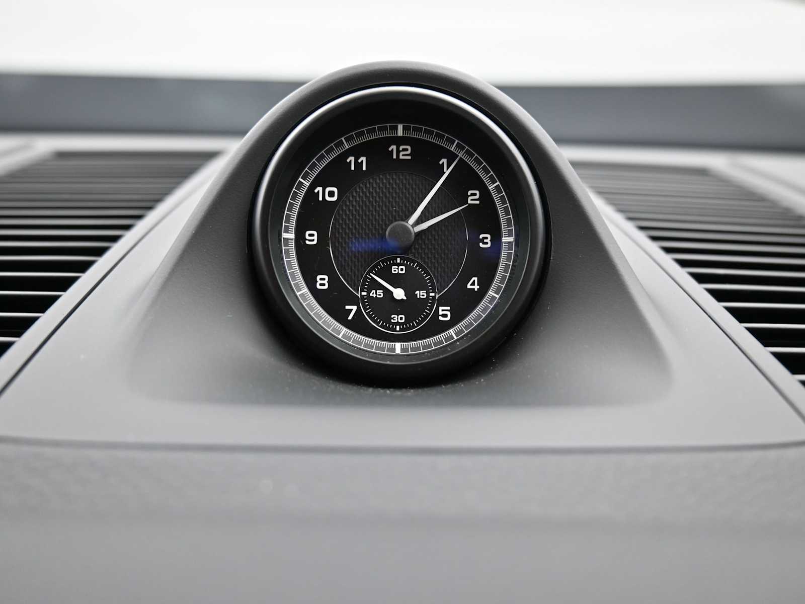 Thumbnail: 2025 Porsche Macan - 14