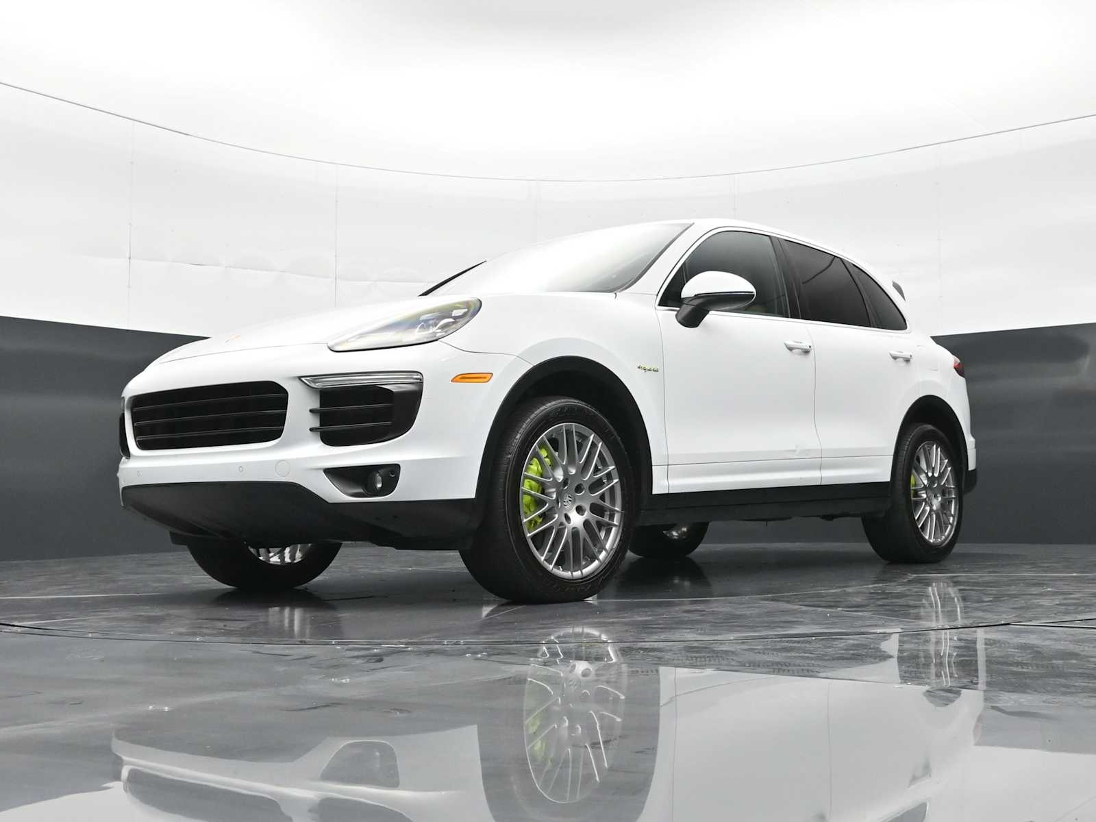 Thumbnail: 2015 Porsche Cayenne - 35