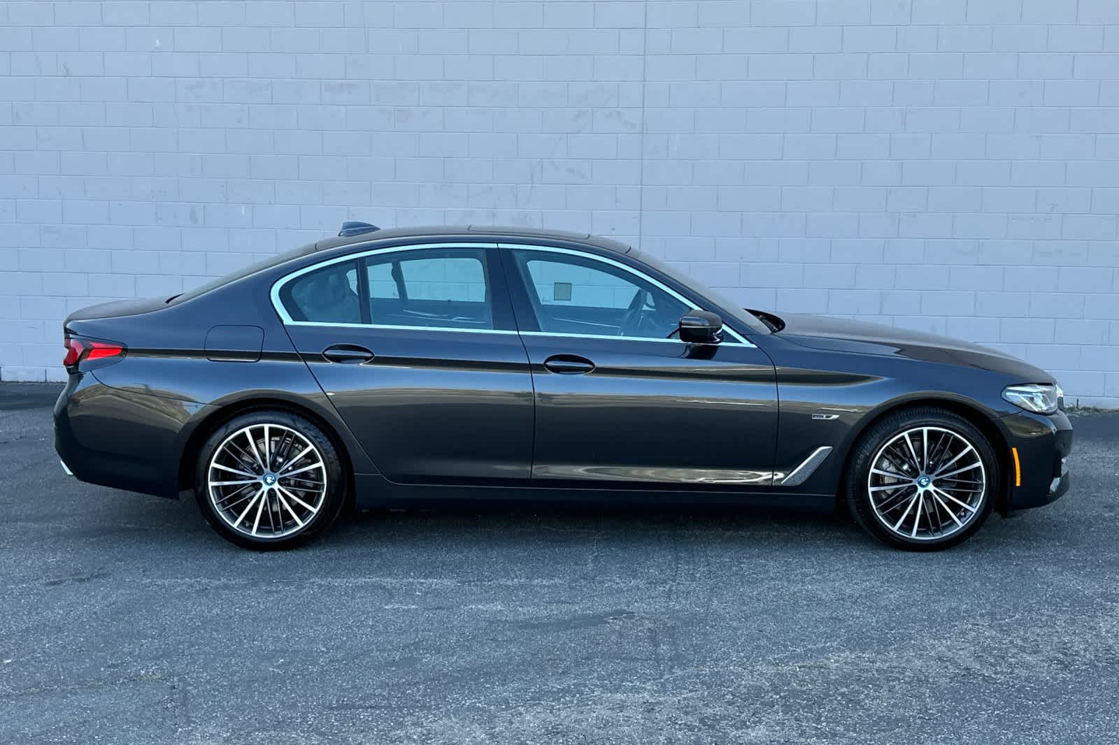 Thumbnail: 2022 BMW 5 Series - 6