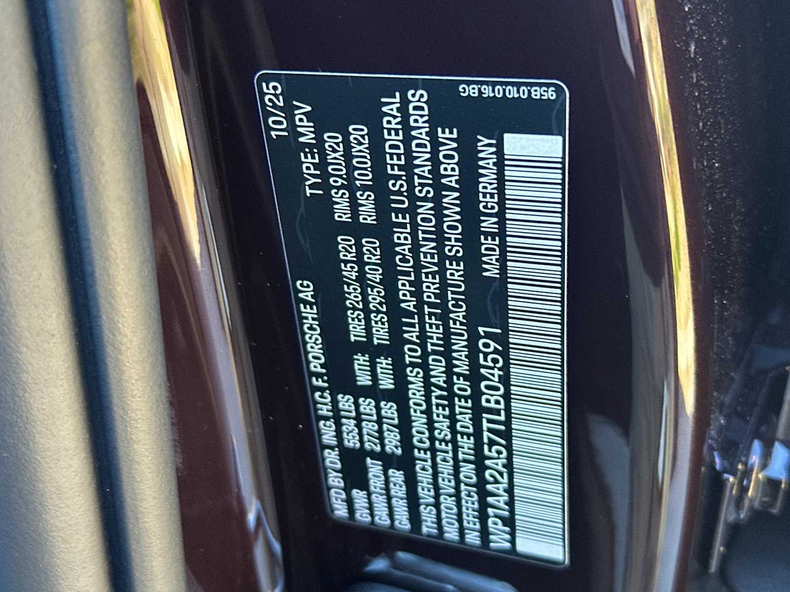 Thumbnail: 2026 Porsche Macan - 30