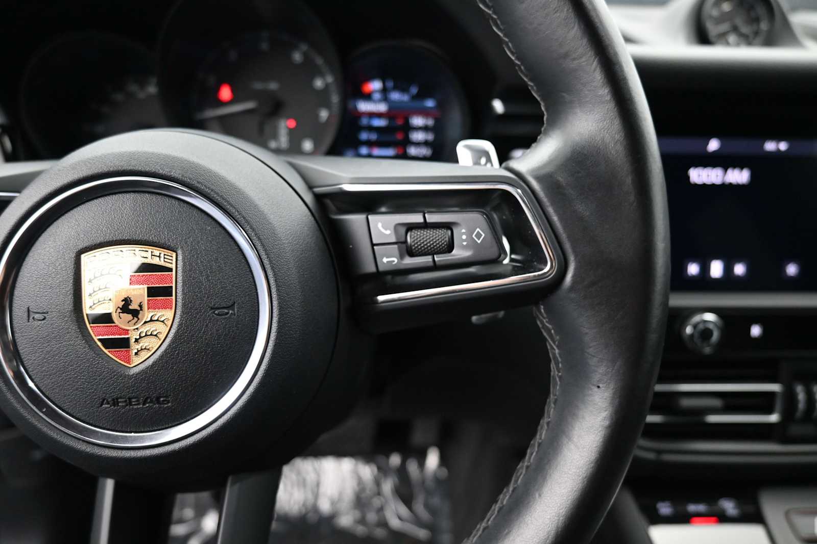 Thumbnail: 2024 Porsche Macan - 11