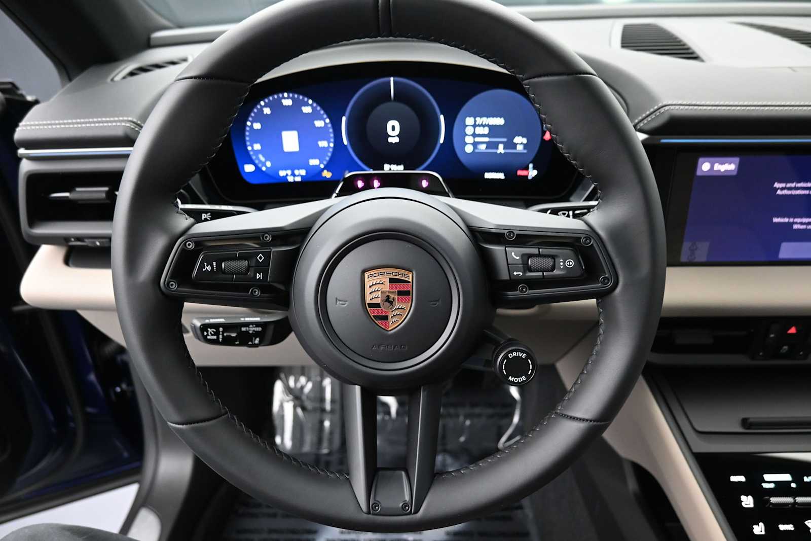 Thumbnail: 2026 Porsche Macan - 9