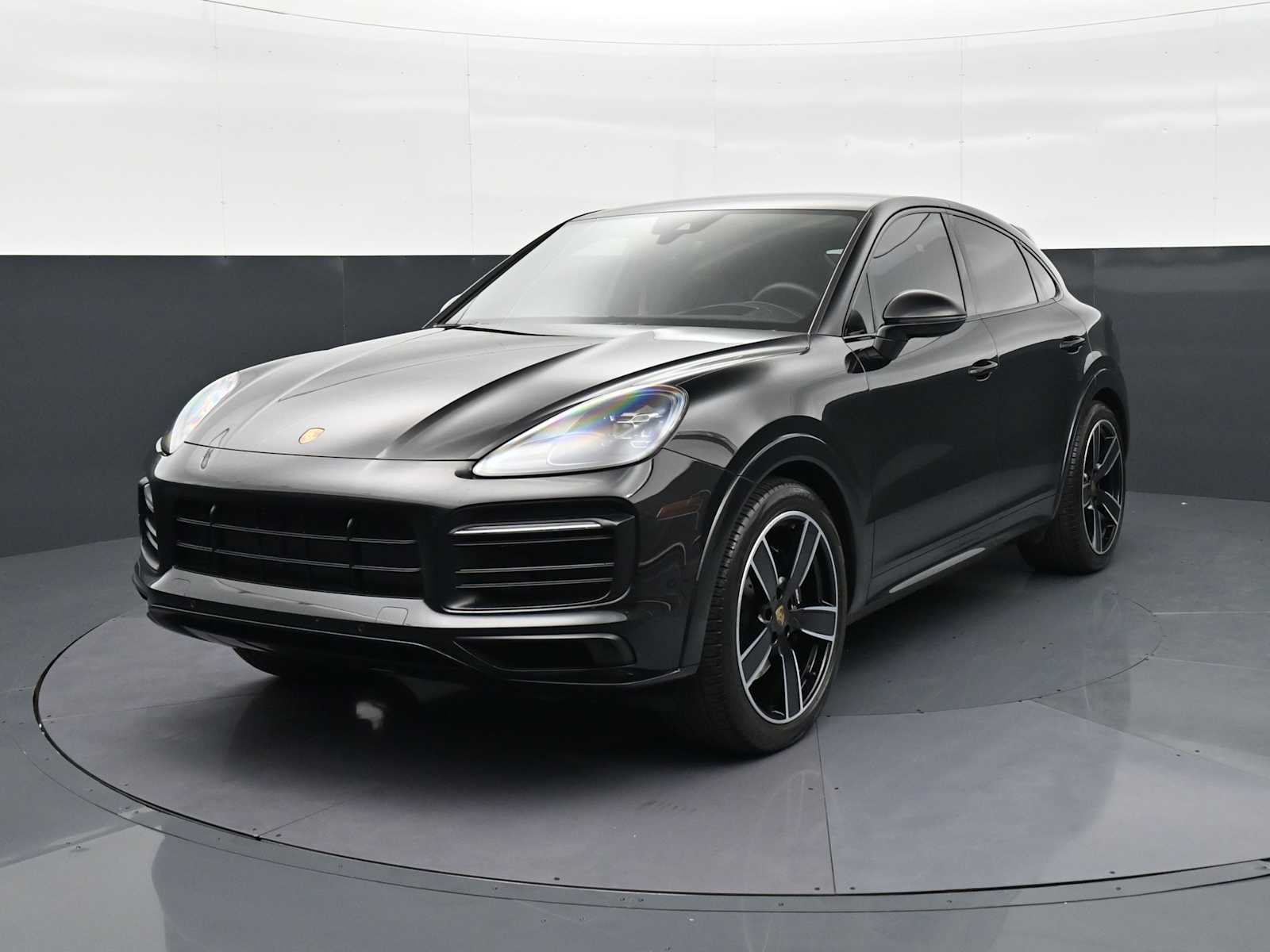 2023 Porsche Cayenne GTS's photo