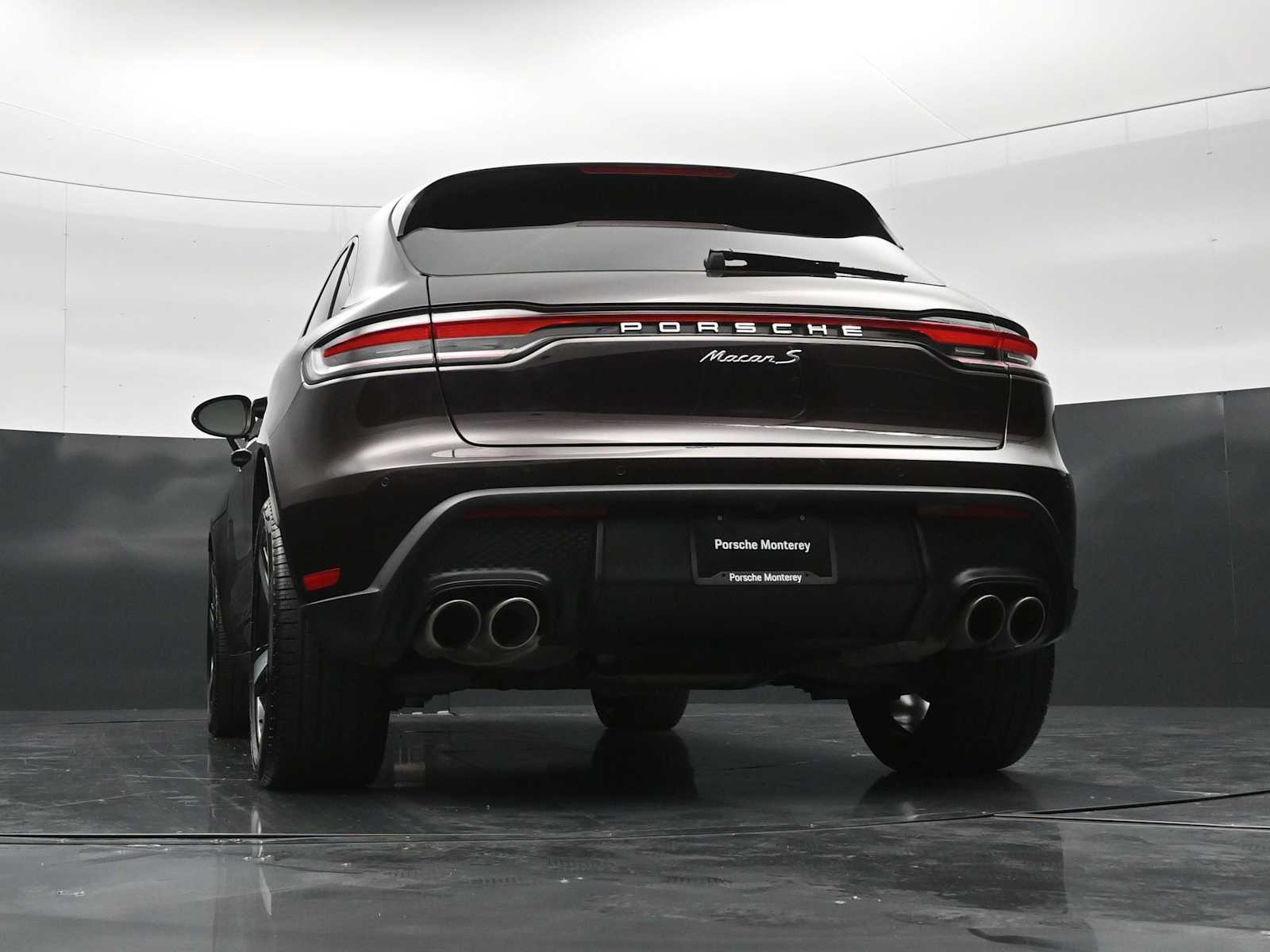 Thumbnail: 2026 Porsche Macan - 40
