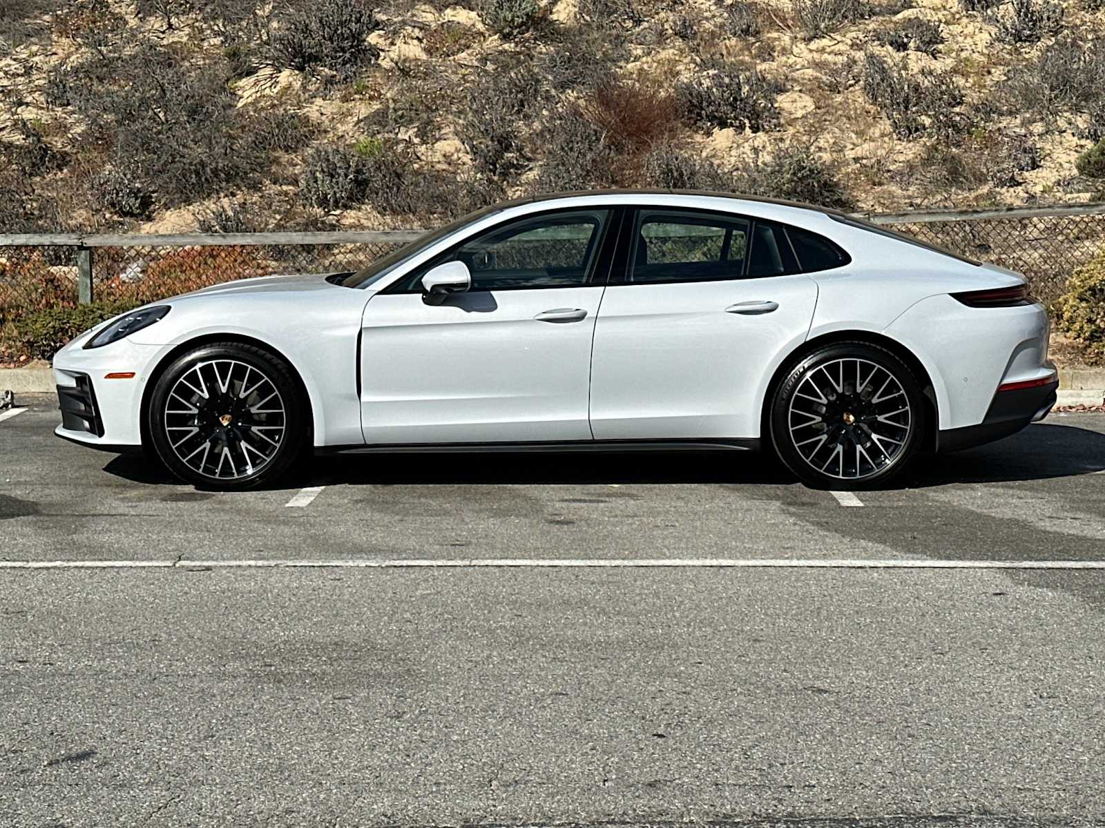 Thumbnail: 2025 Porsche Panamera - 2
