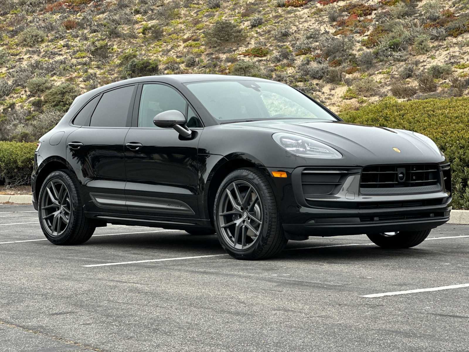 Thumbnail: 2025 Porsche Macan - 10