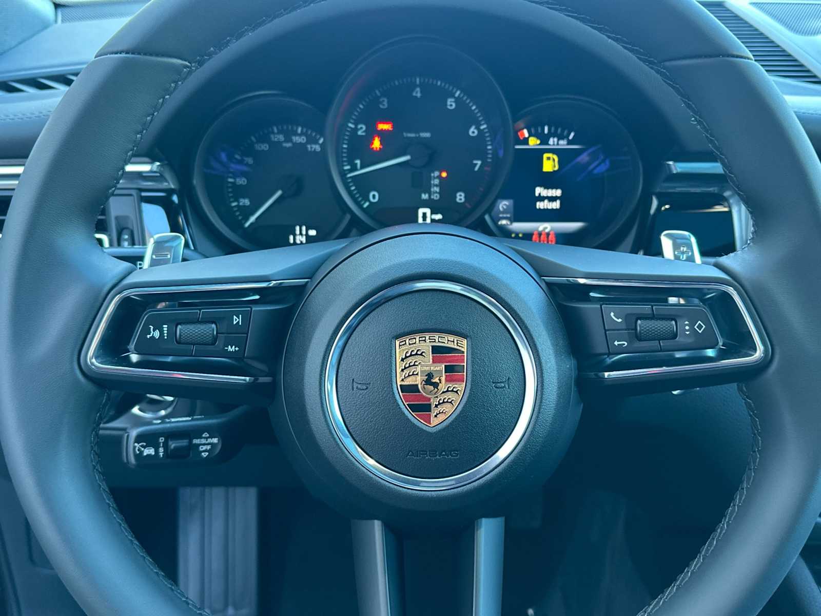 Thumbnail: 2026 Porsche Macan - 25