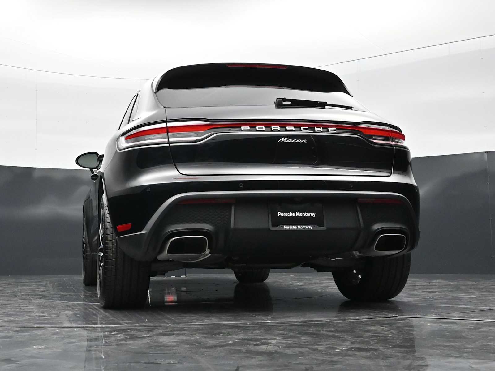 Thumbnail: 2025 Porsche Macan - 42