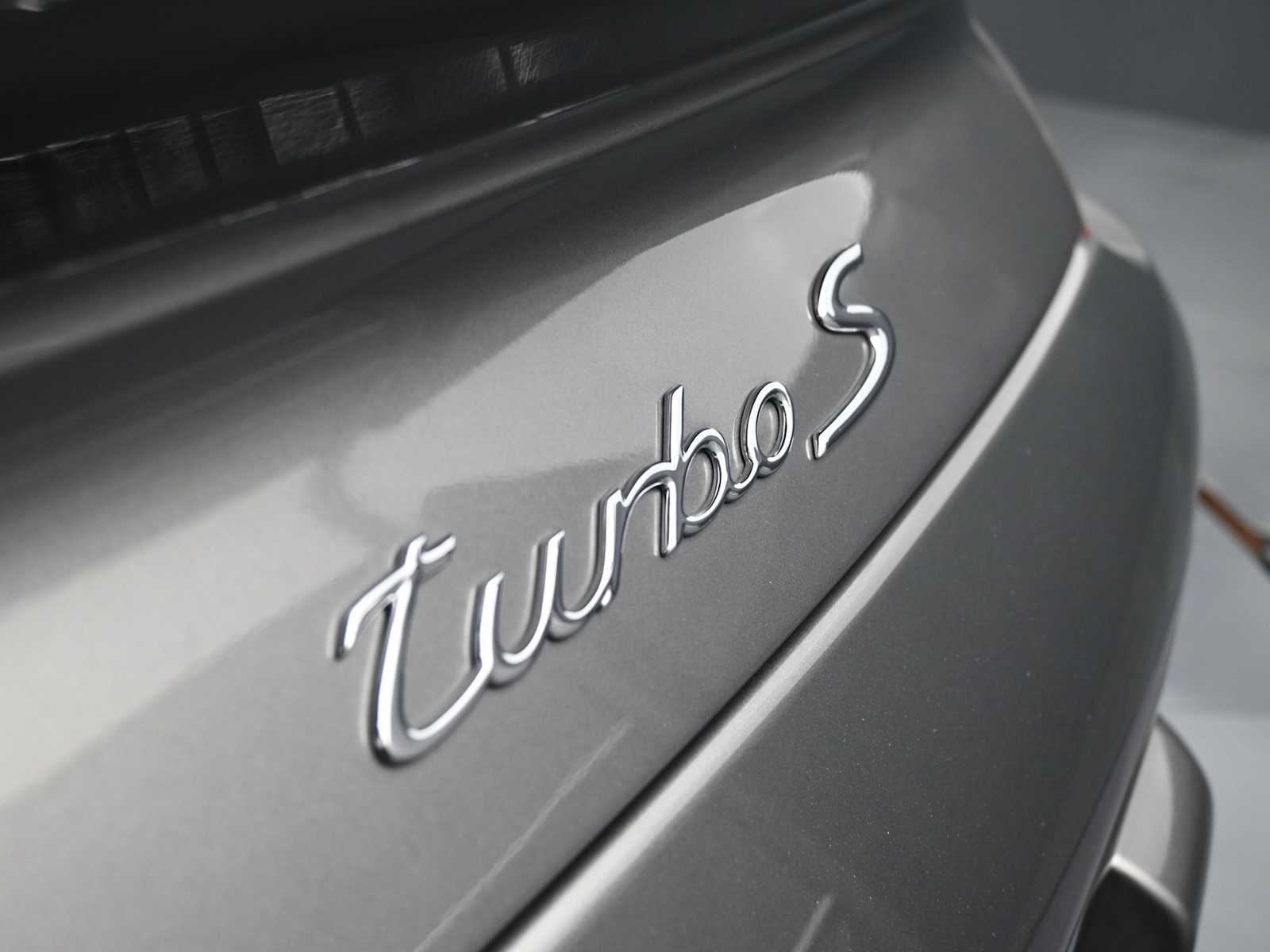 Thumbnail: 2013 Porsche 911 - 25