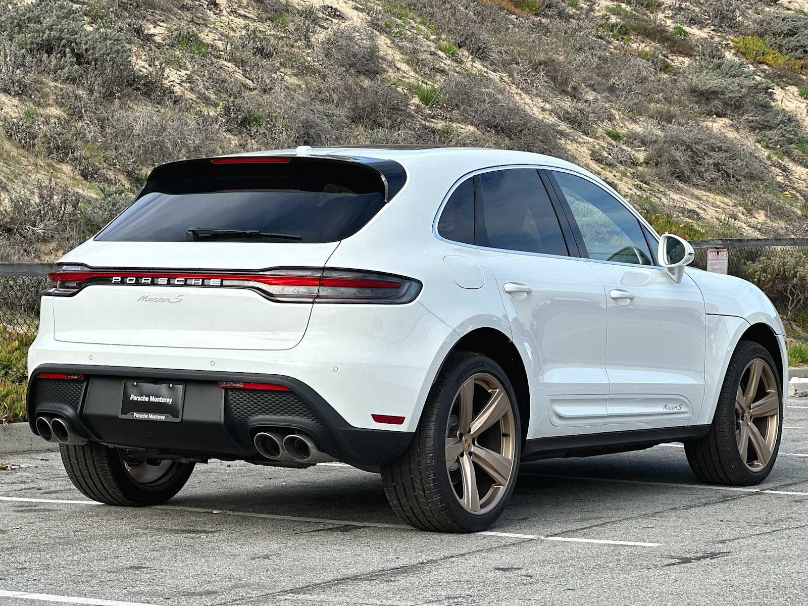 Thumbnail: 2024 Porsche Macan - 7