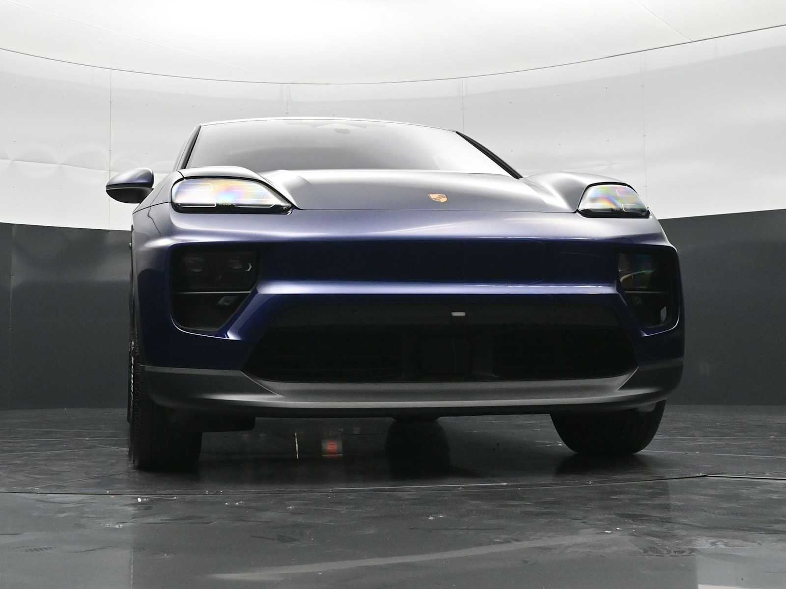 Thumbnail: 2026 Porsche Macan - 44