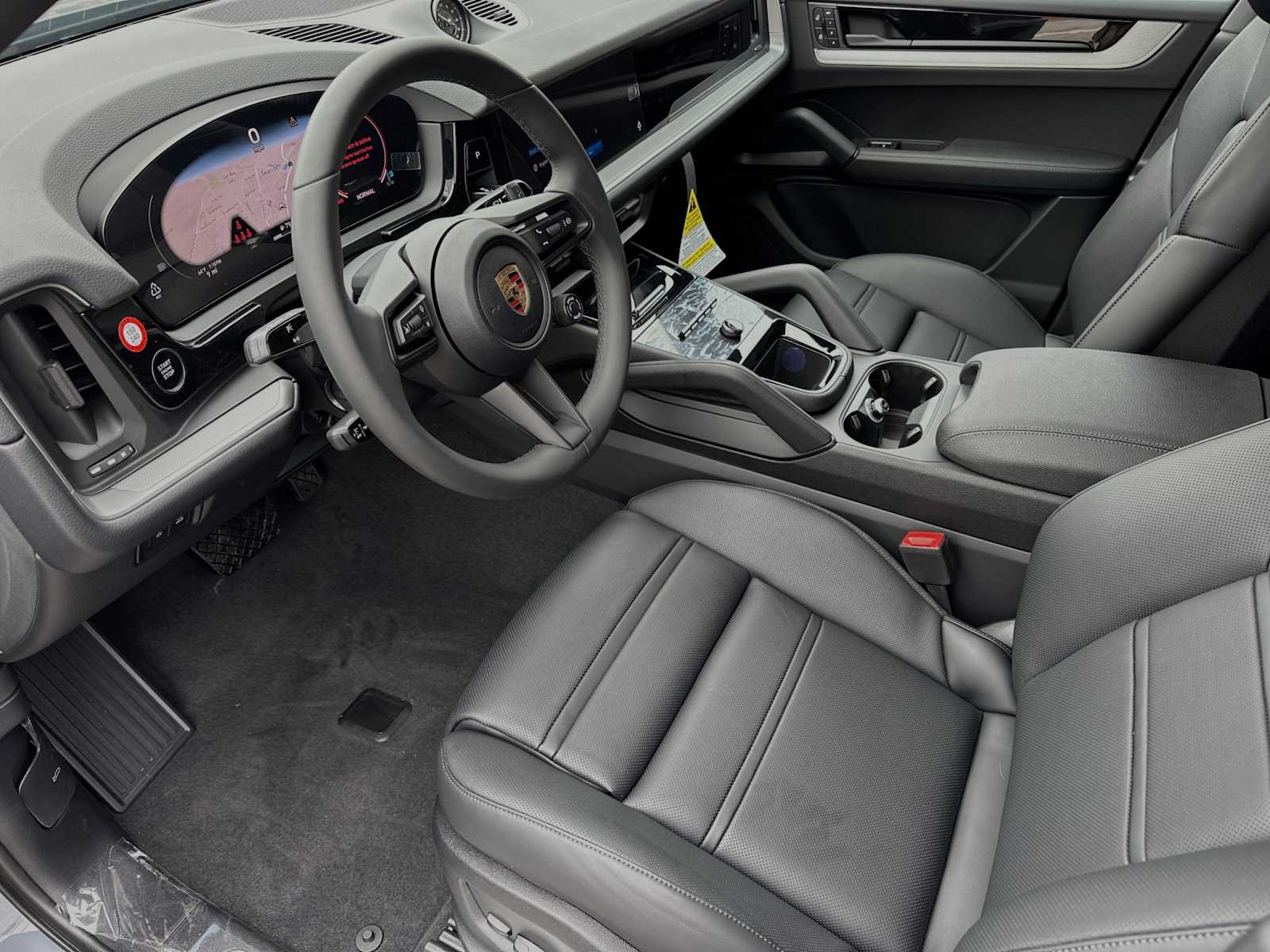 2024 Porsche Cayenne Coupe photo 4