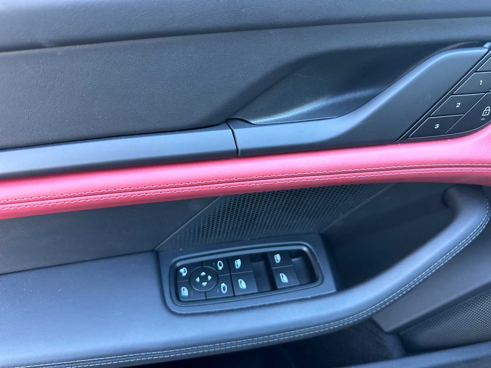 Thumbnail: 2024 Porsche Taycan - 12