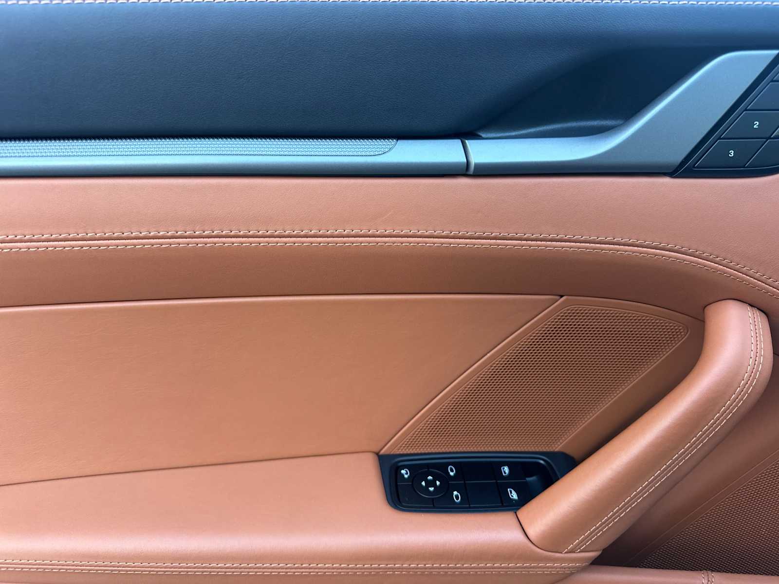 Thumbnail: 2025 Porsche 911 - 12