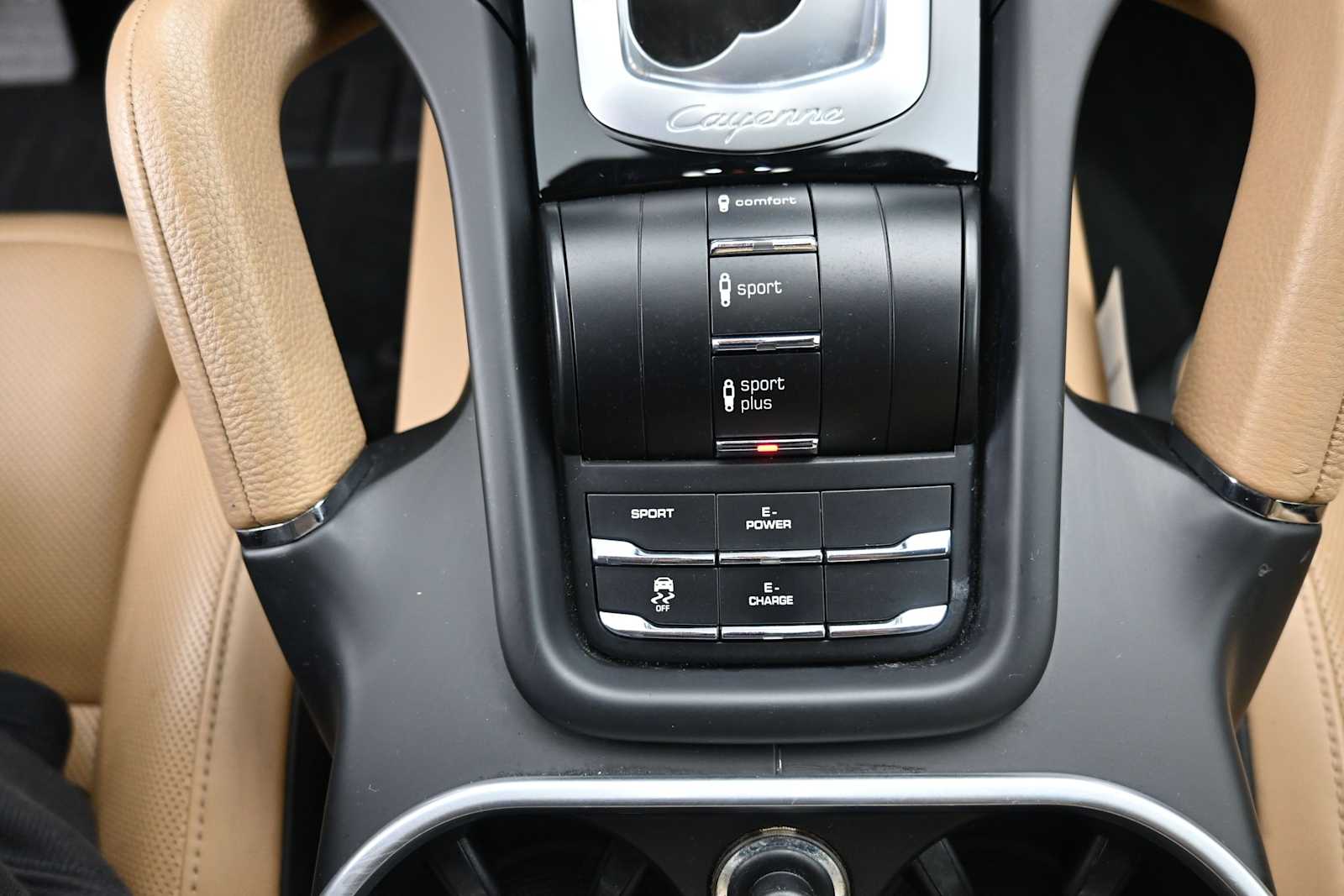 Thumbnail: 2015 Porsche Cayenne - 14