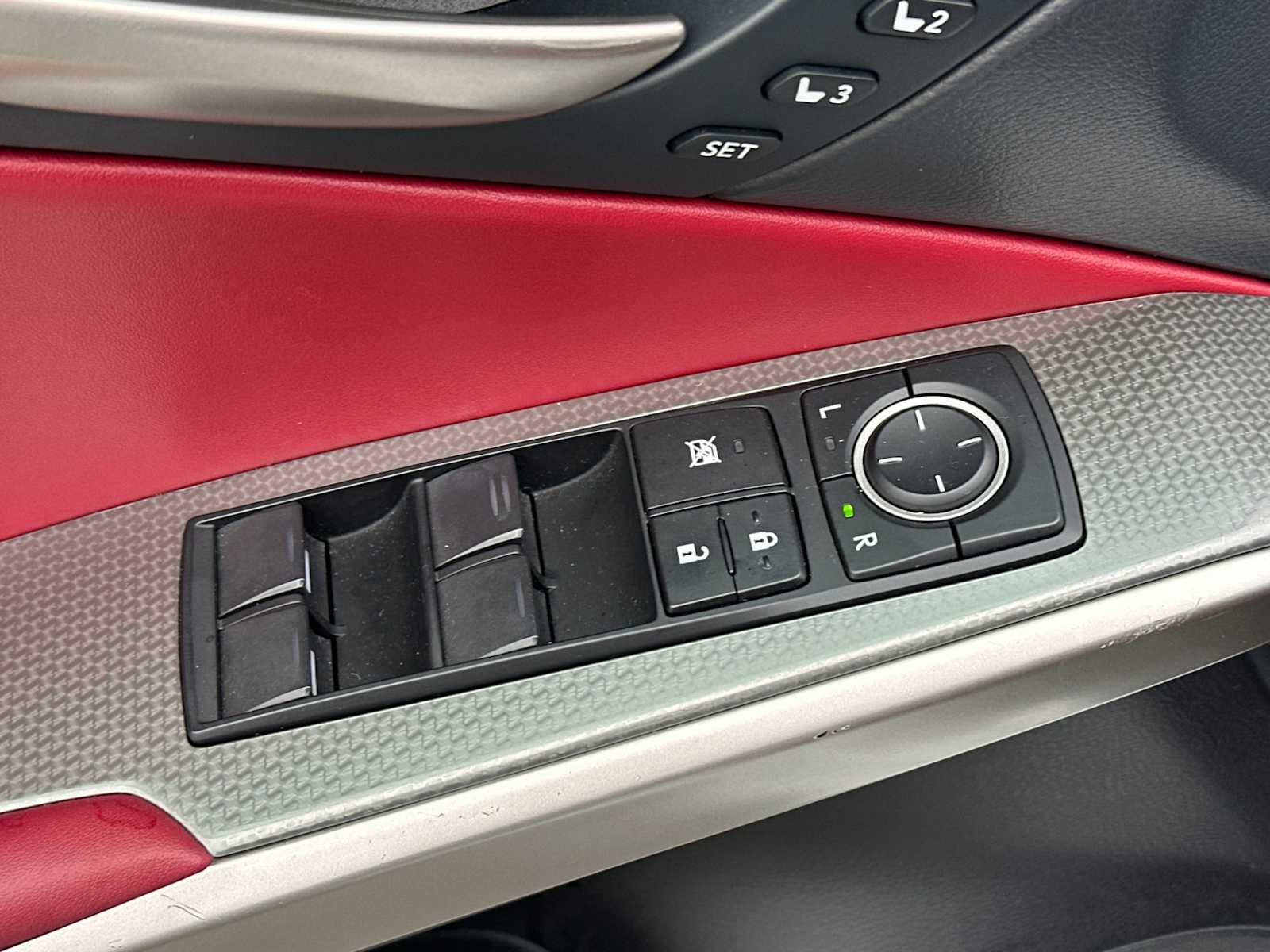 Thumbnail: 2018 Lexus IS - 13