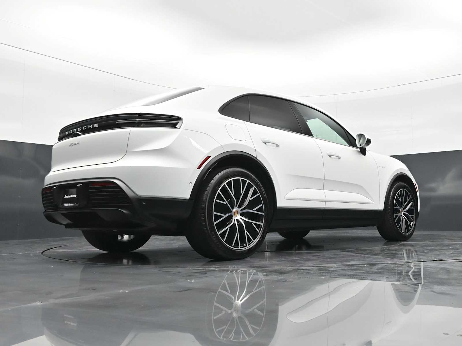 Thumbnail: 2025 Porsche Macan - 40