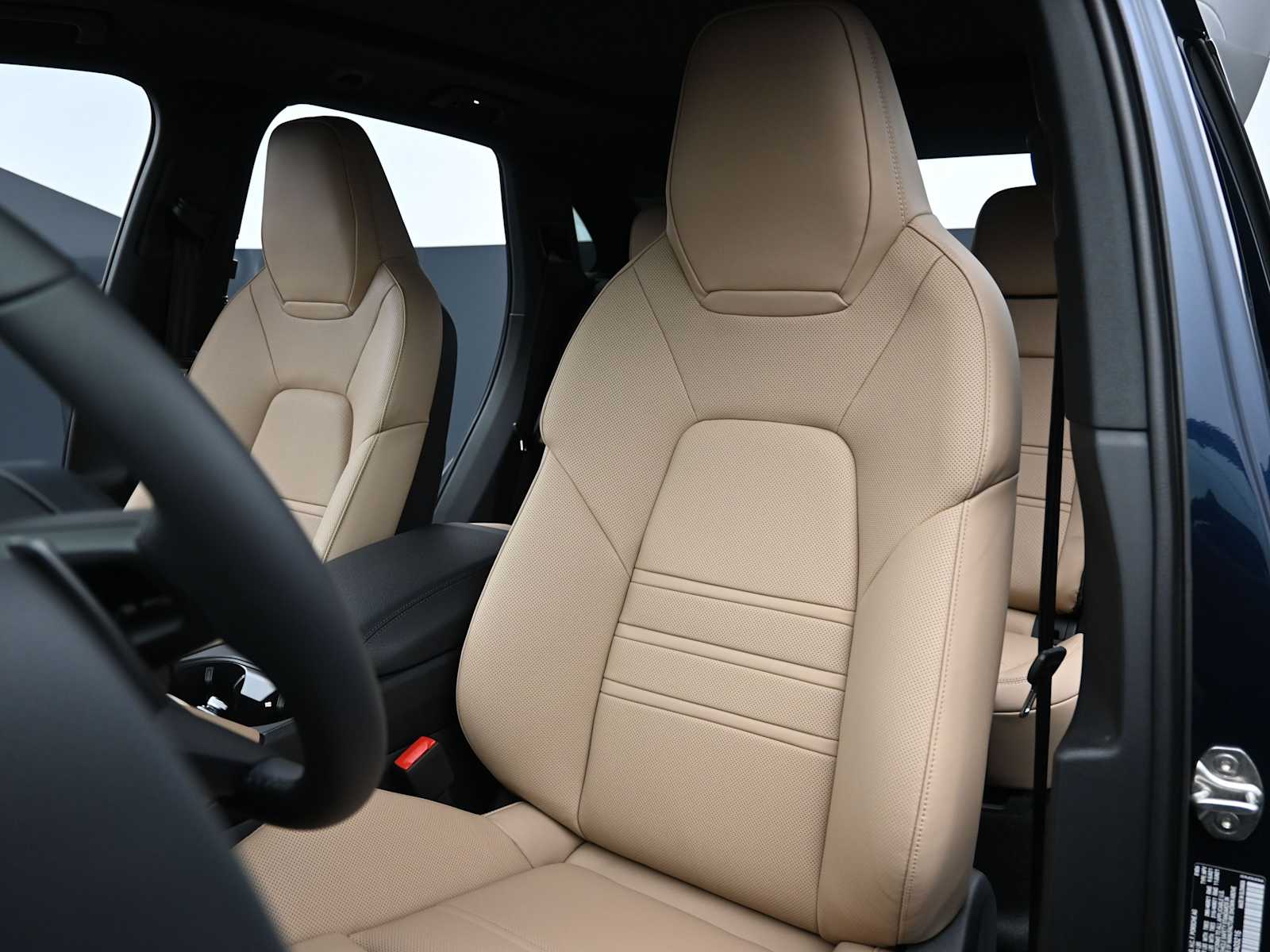 Thumbnail: 2026 Porsche Cayenne - 4