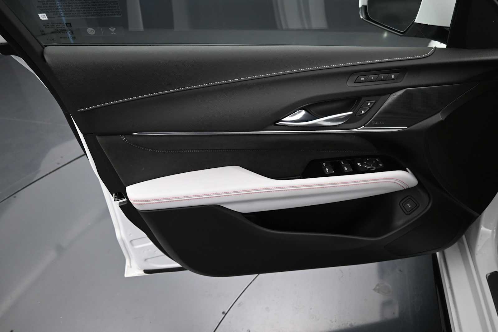 Thumbnail: 2023 Cadillac CT4 - 7