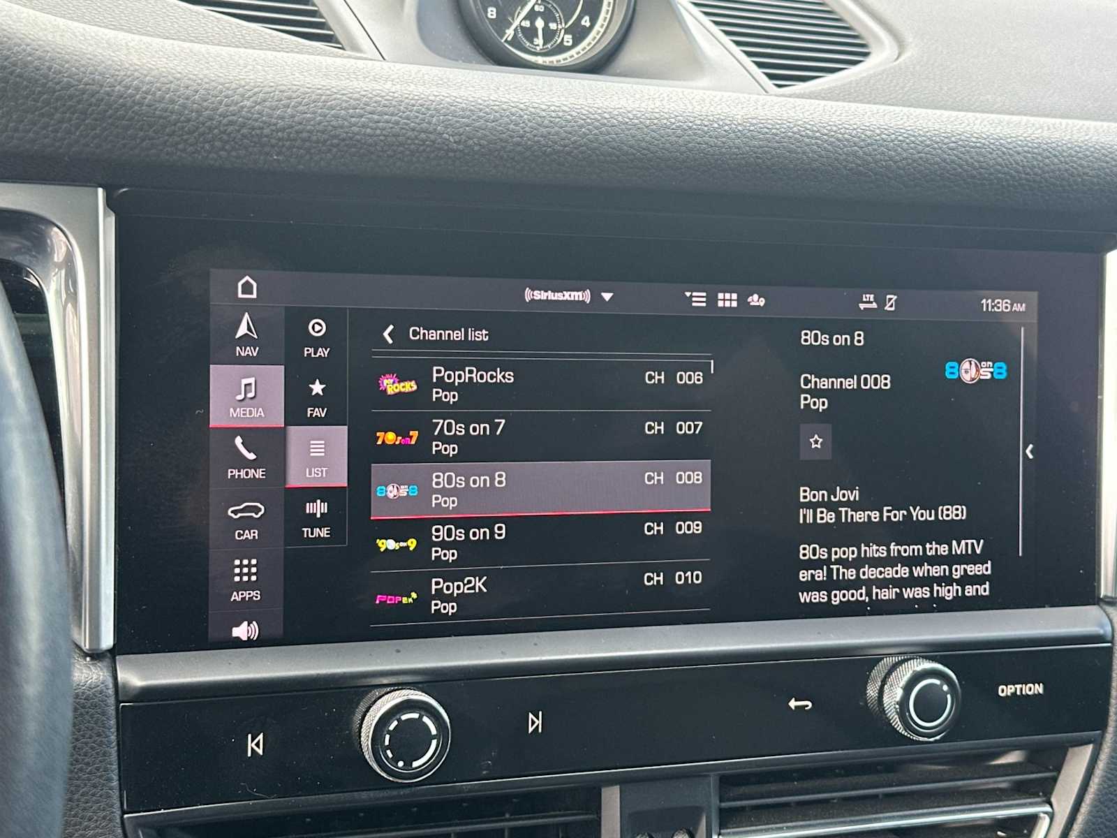 Thumbnail: 2022 Porsche Macan - 18