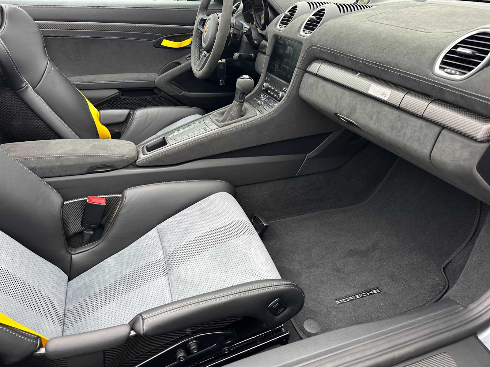 Thumbnail: 2025 Porsche  - 13