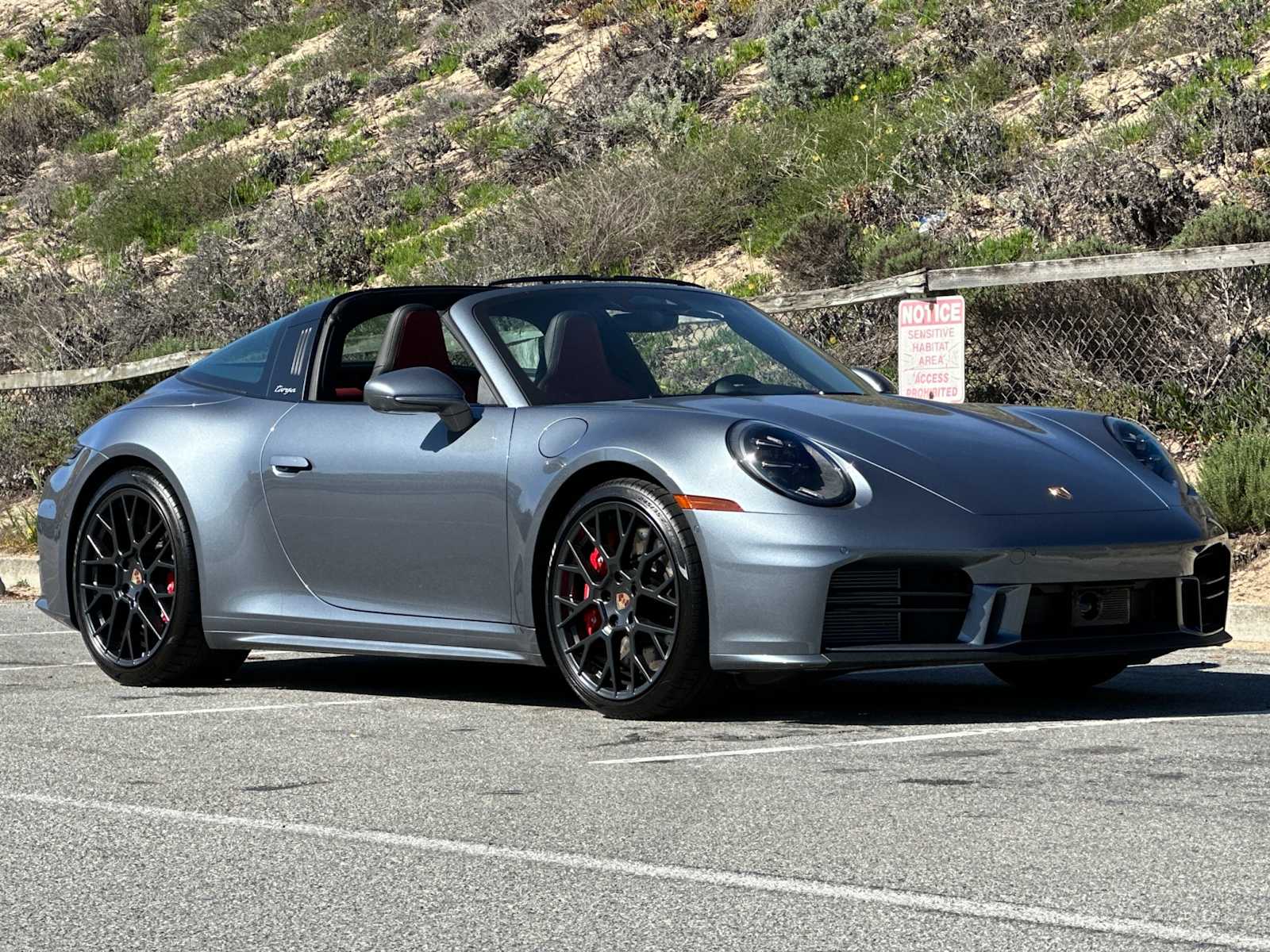 Thumbnail: 2026 Porsche 911 - 10