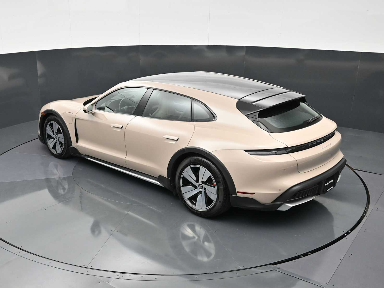 Thumbnail: 2023 Porsche Taycan - 36