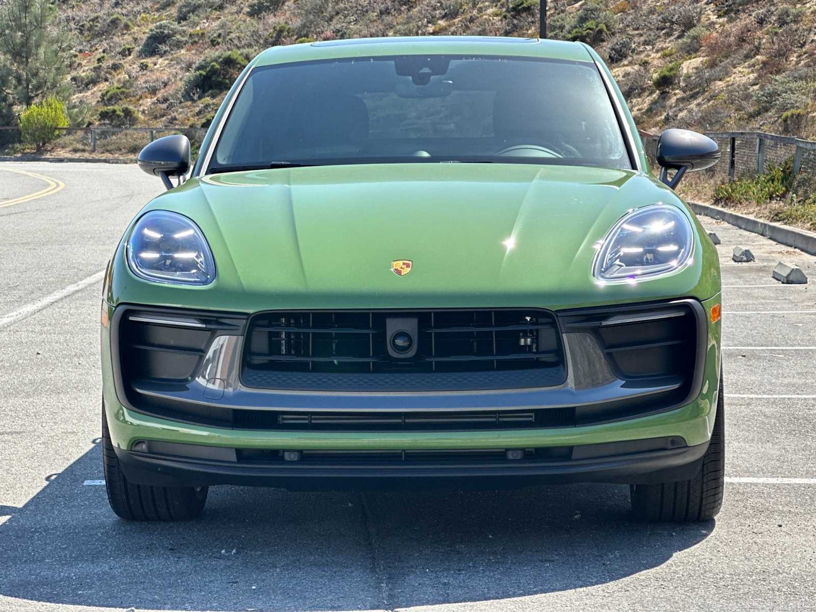 Thumbnail: 2024 Porsche Macan - 11