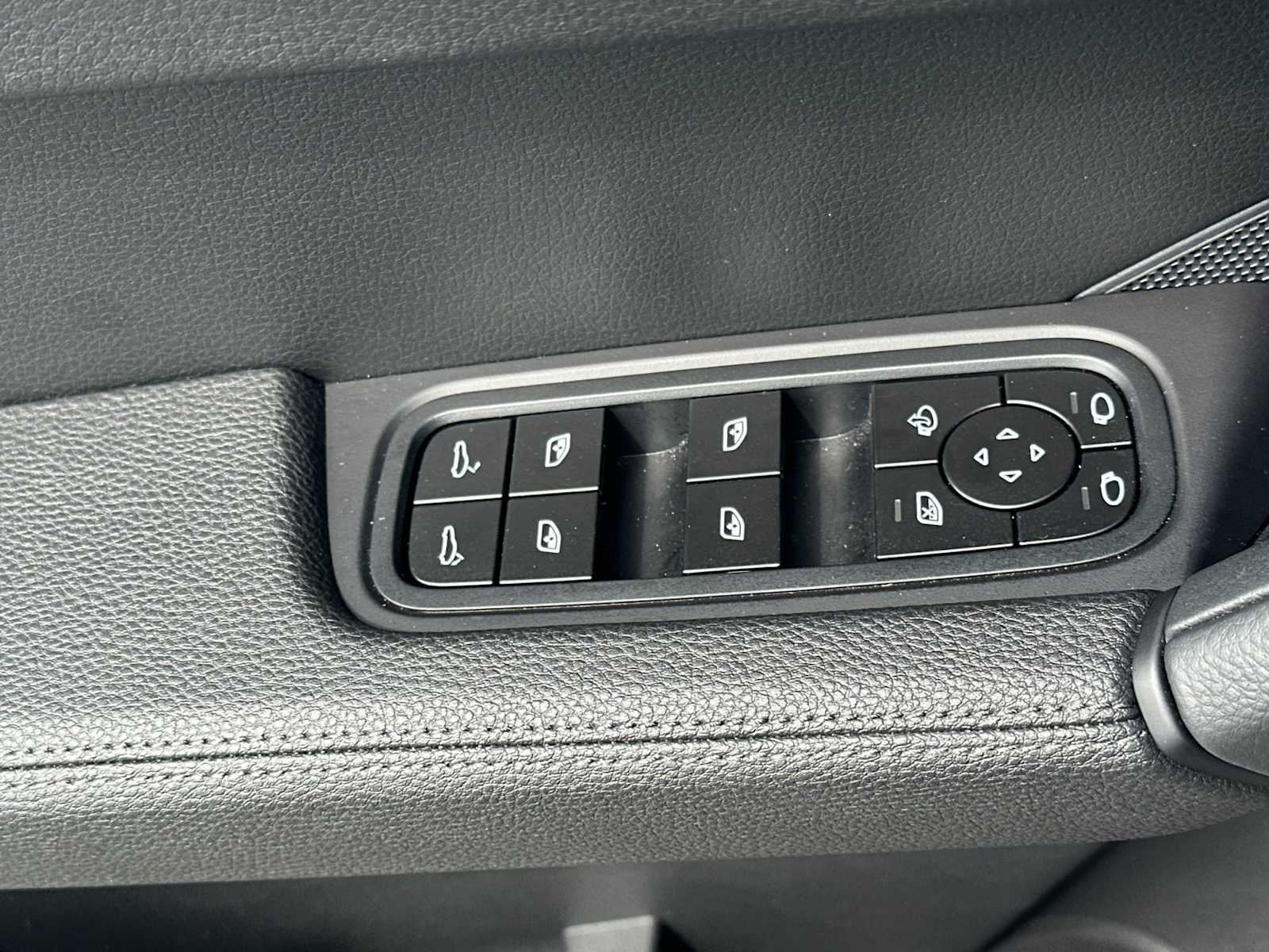 Thumbnail: 2025 Porsche Cayenne - 13