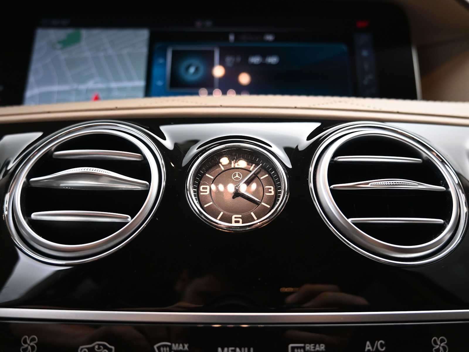 Thumbnail: 2018 Mercedes-Benz S-Class - 18