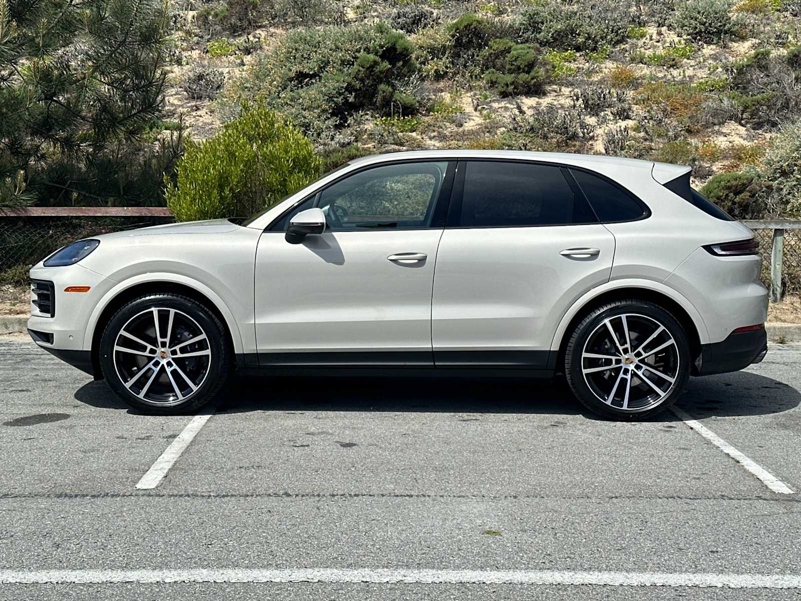 Thumbnail: 2025 Porsche Cayenne - 2
