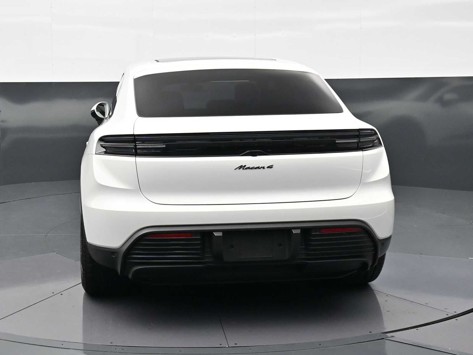 Thumbnail: 2025 Porsche Macan - 28