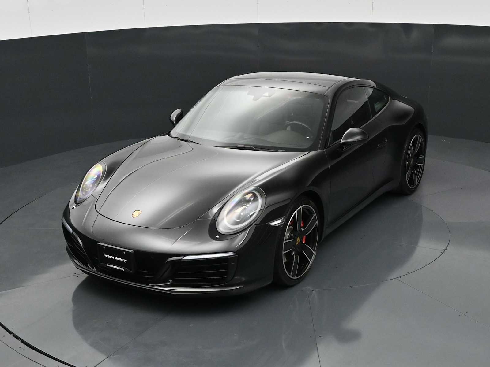 Thumbnail: 2018 Porsche 911 - 28