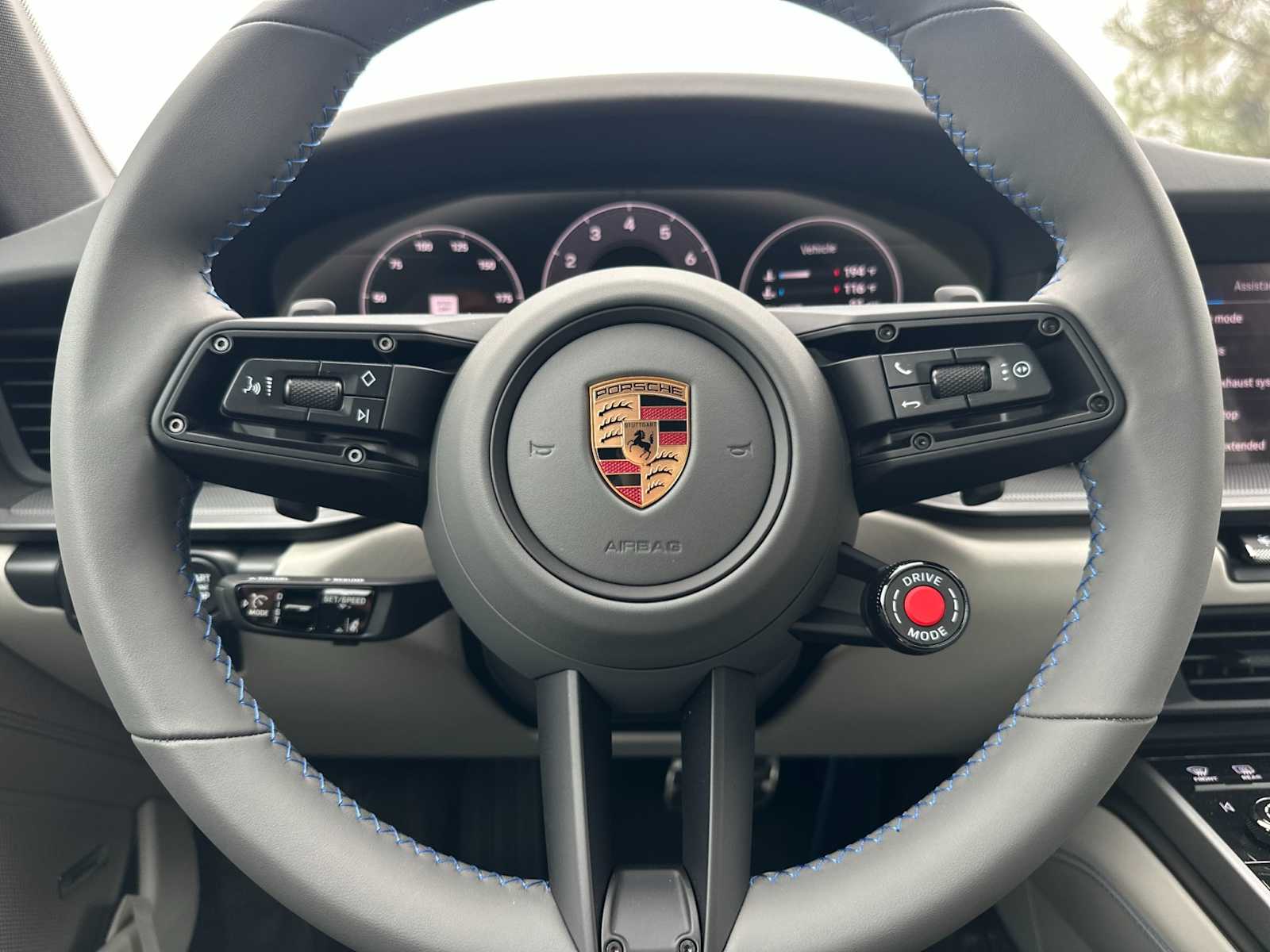 Thumbnail: 2025 Porsche 911 - 22