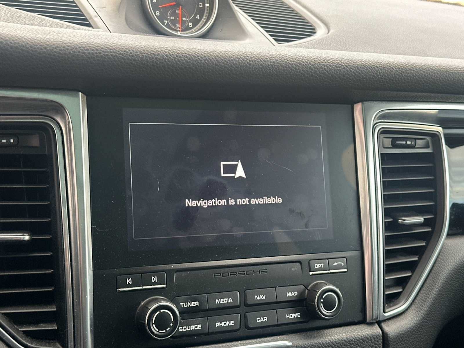 Thumbnail: 2018 Porsche Macan - 20