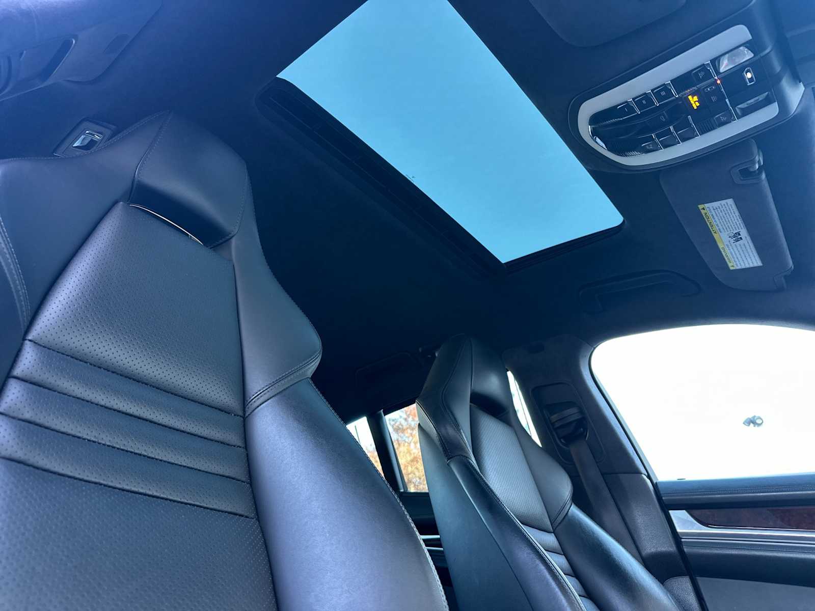 Thumbnail: 2013 Porsche Panamera - 17