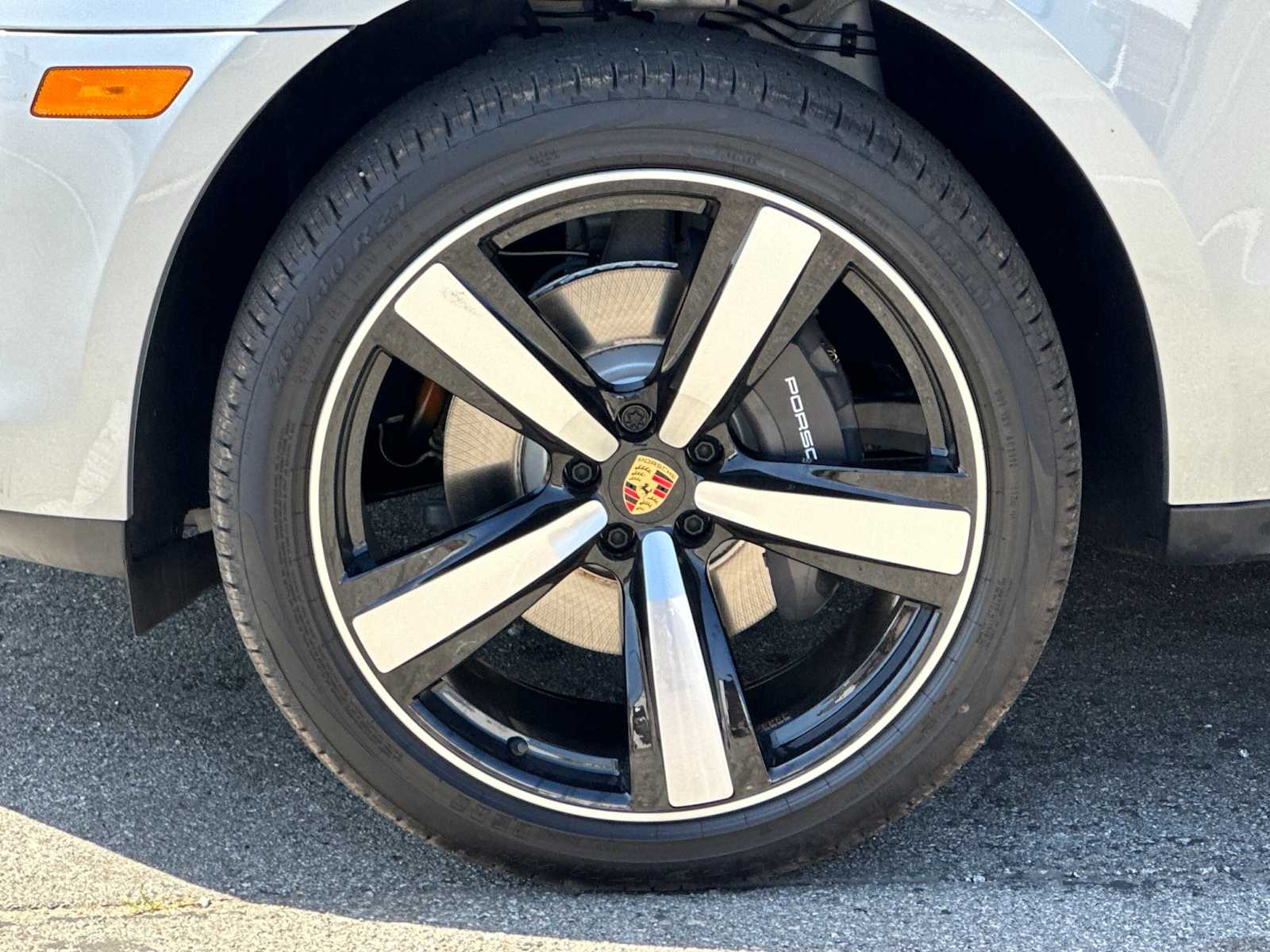 Thumbnail: 2024 Porsche Macan - 24