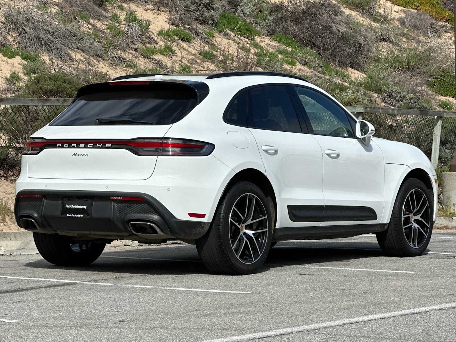 Thumbnail: 2022 Porsche Macan - 6