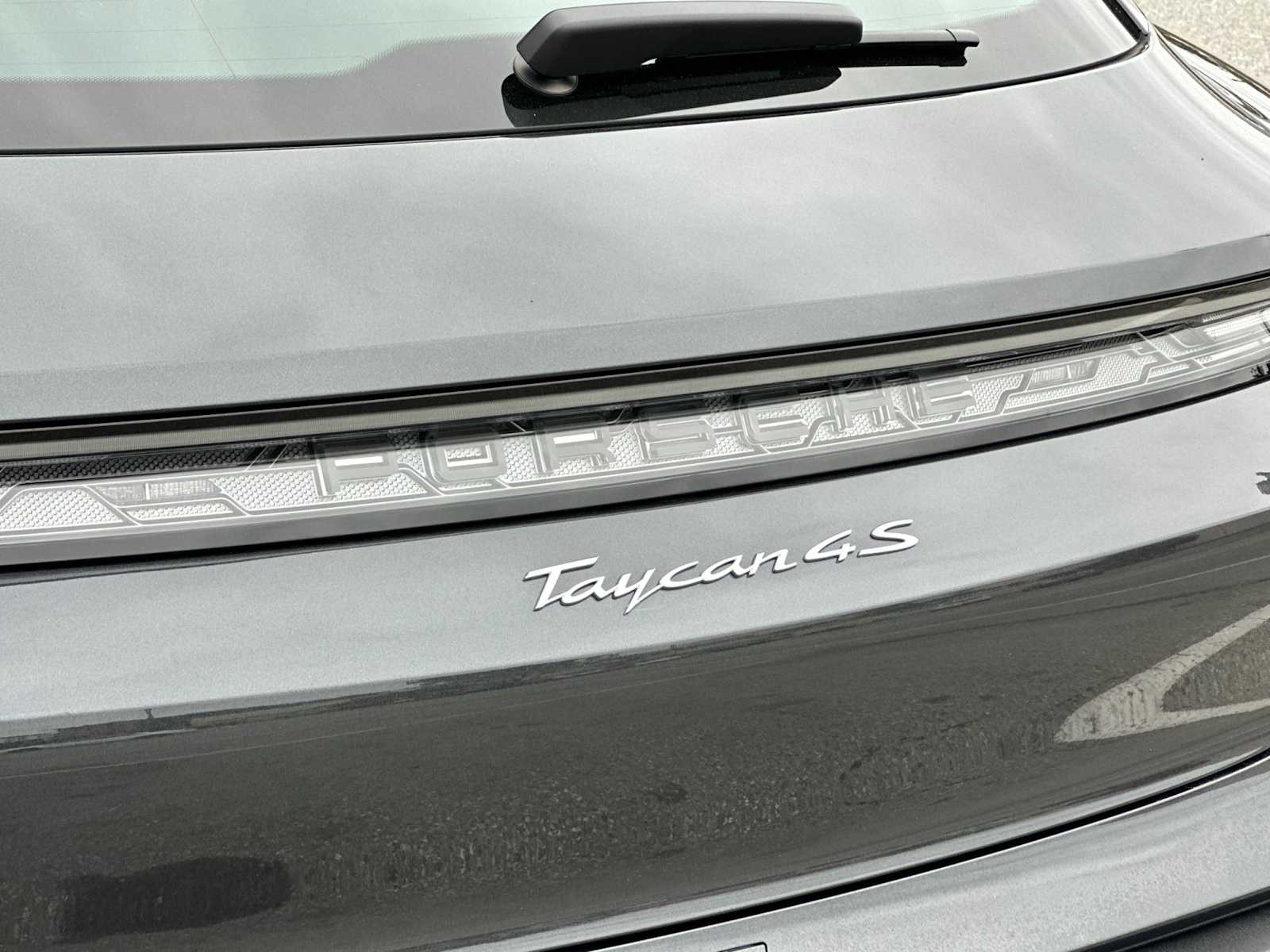 Thumbnail: 2025 Porsche Taycan - 25