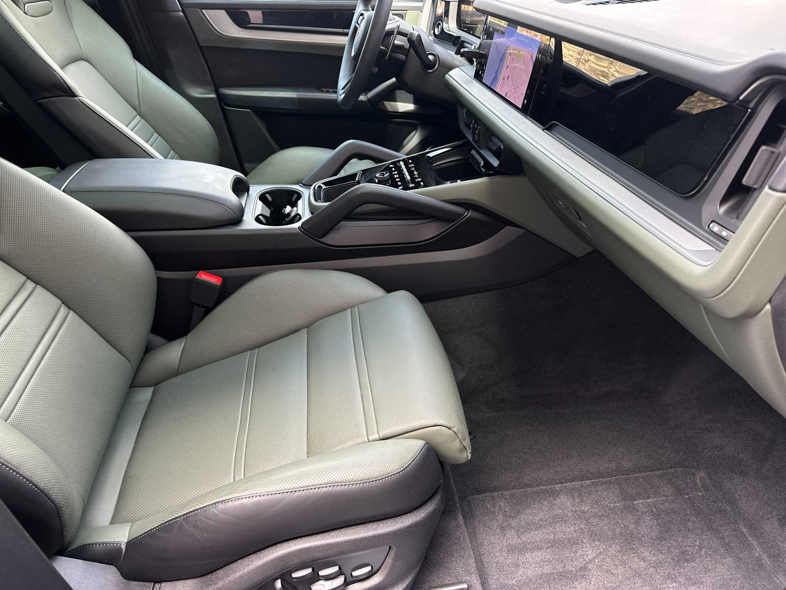 Thumbnail: 2025 Porsche Cayenne - 15