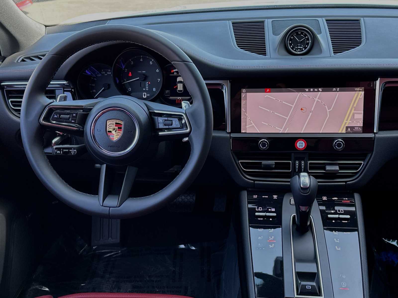 Thumbnail: 2024 Porsche Macan - 15