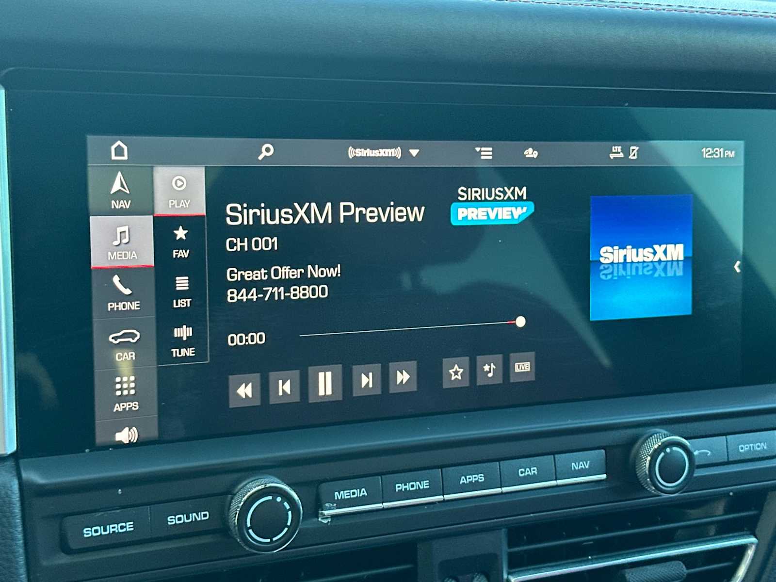 Thumbnail: 2021 Porsche Macan - 19