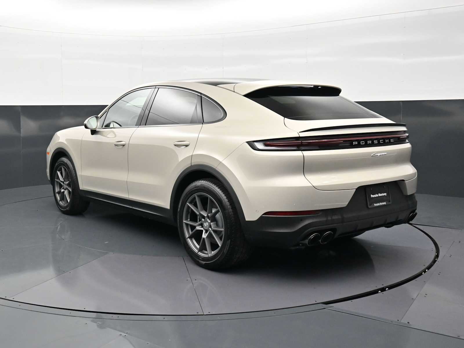 Thumbnail: 2025 Porsche  - 3